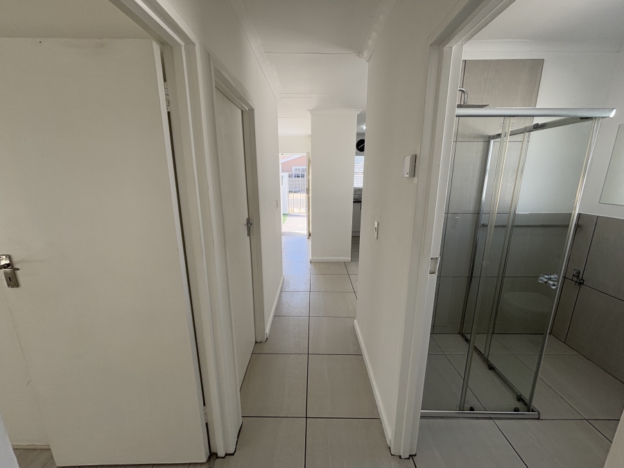 2 Bedroom Property for Sale in Rondevlei Park Western Cape